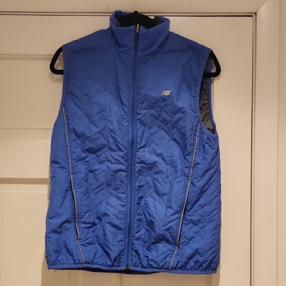 New Balance Jackets & Blazers - New Balance Women's M Blue Quilted Running Vest